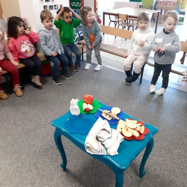Vlinderklas : Een thema met het prentenboek "Kleine Muis zoekt een huis"