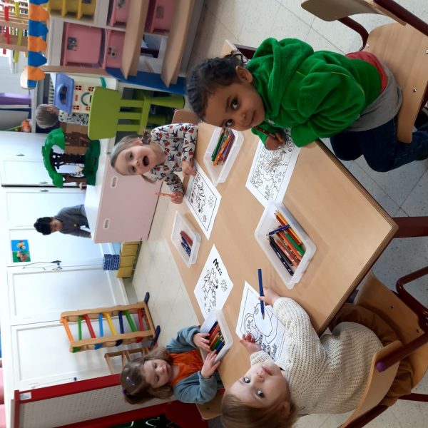 Vlinderklas : Een thema met het prentenboek "Kleine Muis zoekt een huis"