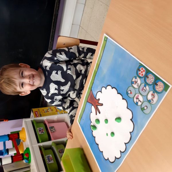Vlinderklas : Een thema met het prentenboek "Kleine Muis zoekt een huis"