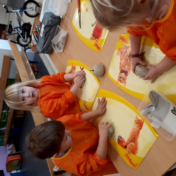 Vlinderklas : Een thema met het prentenboek "Kleine Muis zoekt een huis"