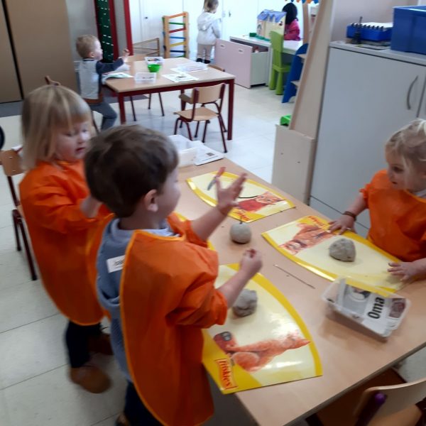 Vlinderklas : Een thema met het prentenboek "Kleine Muis zoekt een huis"