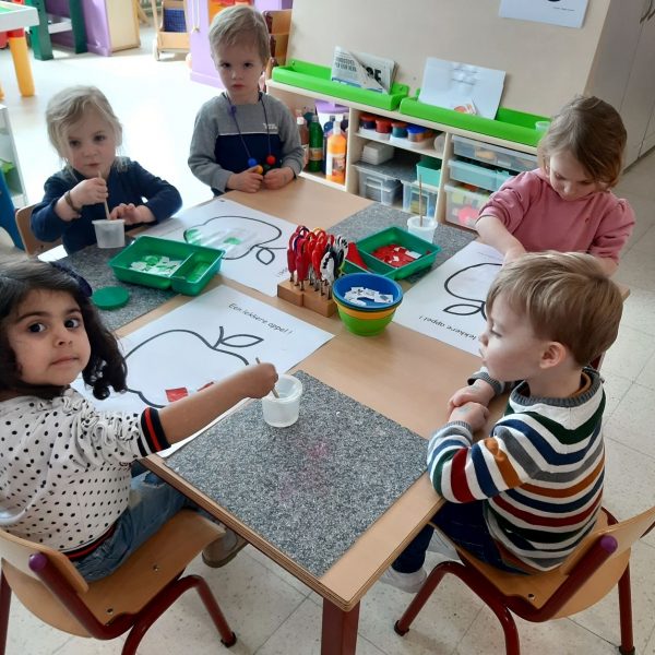 Vlinderklas : Een thema met het prentenboek "Kleine Muis zoekt een huis"