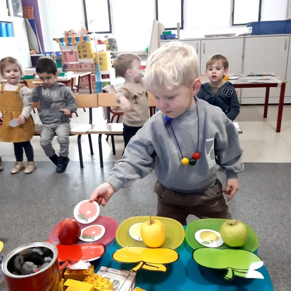 Vlinderklas : Een thema met het prentenboek "Kleine Muis zoekt een huis"