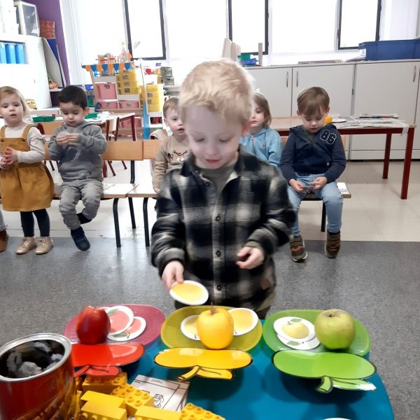 Vlinderklas : Een thema met het prentenboek "Kleine Muis zoekt een huis"