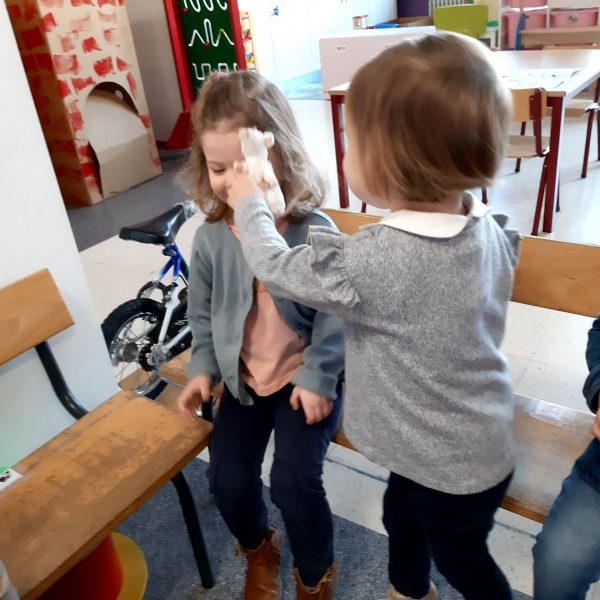 Vlinderklas : Een thema met het prentenboek "Kleine Muis zoekt een huis"