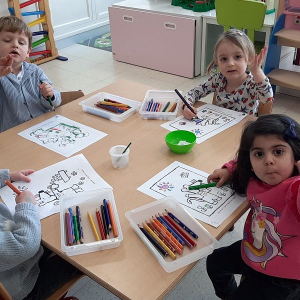 Vlinderklas : Een thema met het prentenboek "Kleine Muis zoekt een huis"