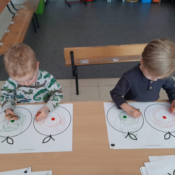 Vlinderklas : Een thema met het prentenboek "Kleine Muis zoekt een huis"