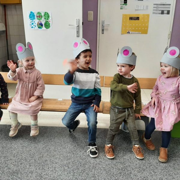 Vlinderklas : Een thema met het prentenboek "Kleine Muis zoekt een huis"