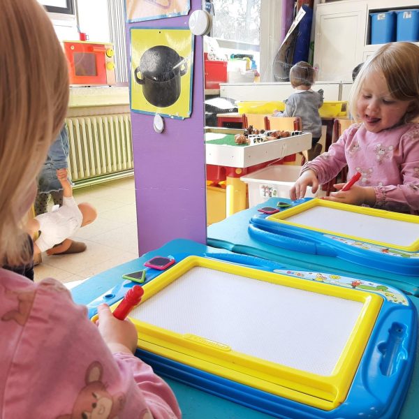 Vlinderklas : Een thema met het prentenboek "Kleine Muis zoekt een huis"