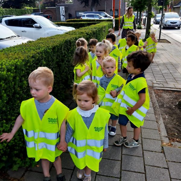 Vlinderklas : Joepie, met de fiets naar school!