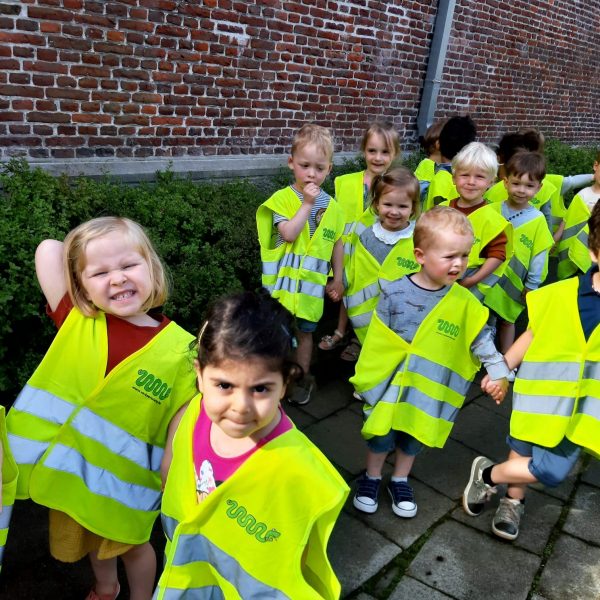 Vlinderklas : Joepie, met de fiets naar school!
