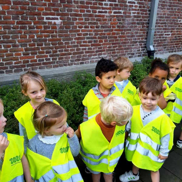 Vlinderklas : Joepie, met de fiets naar school!