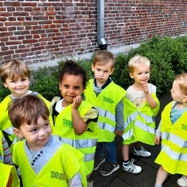 Vlinderklas : Joepie, met de fiets naar school!