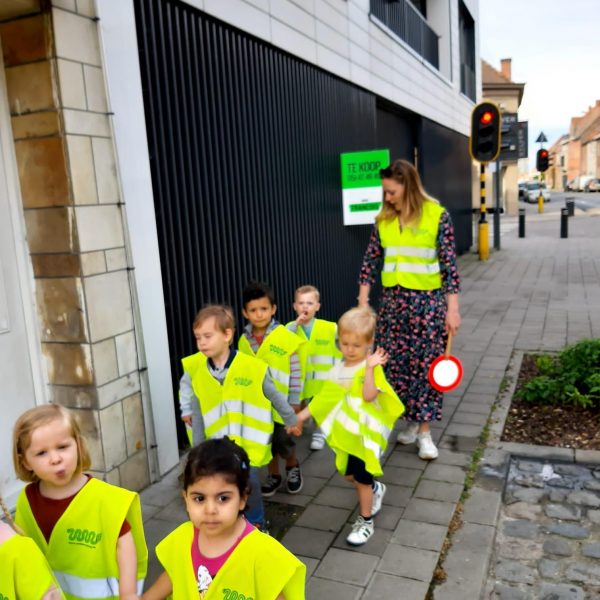 Vlinderklas : Joepie, met de fiets naar school!
