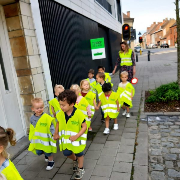 Vlinderklas : Joepie, met de fiets naar school!