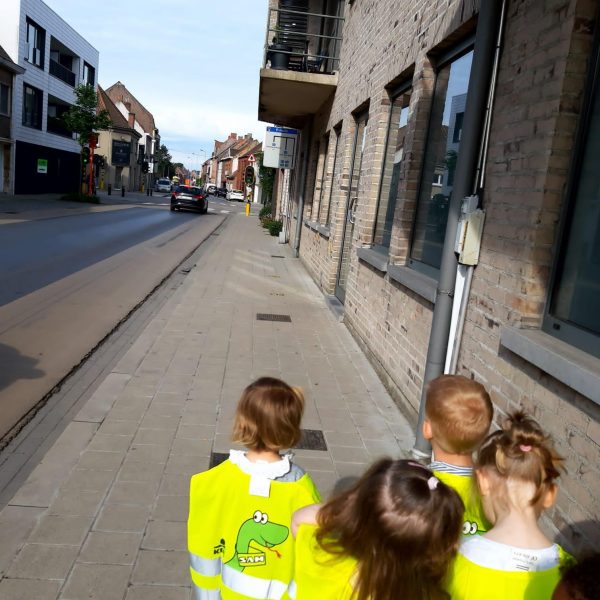 Vlinderklas : Joepie, met de fiets naar school!