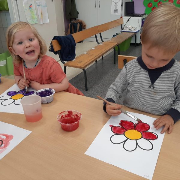 Vlinderklas : Mooie bloemen voor ons mama!