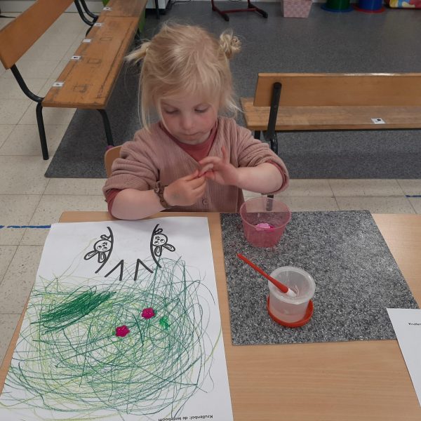 Vlinderklas : Mooie bloemen voor ons mama!