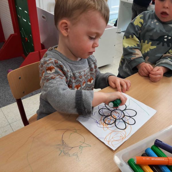 Vlinderklas : Mooie bloemen voor ons mama!