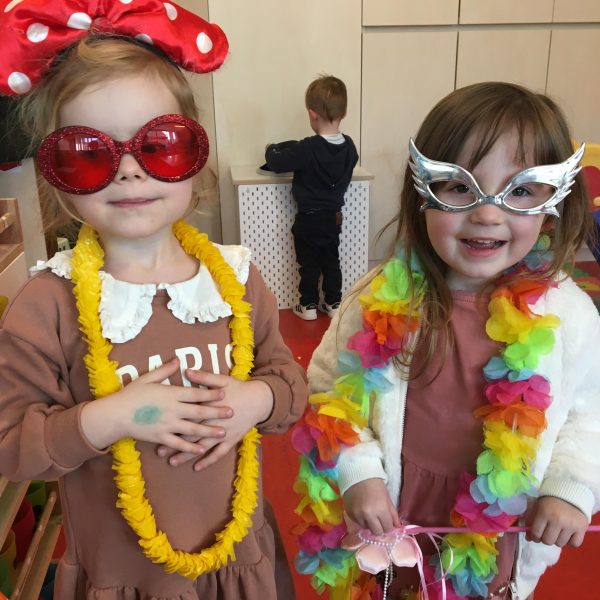 Carnaval in de kikkerklas.