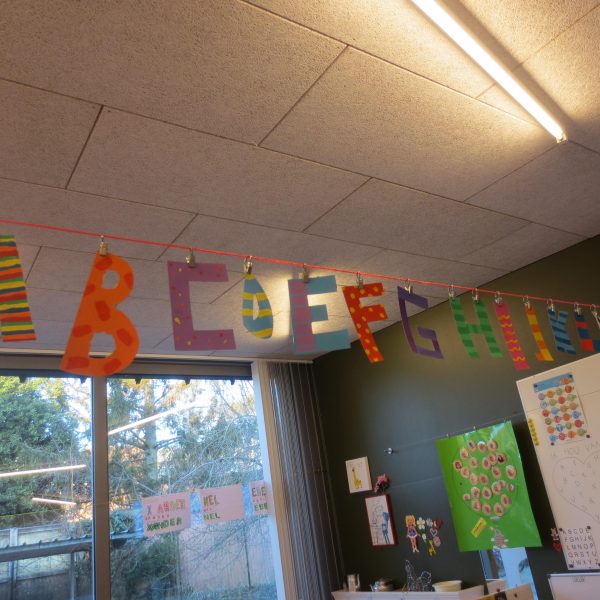 Lettertjes ontdekken in de giraffenklas