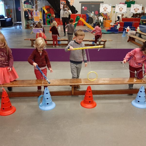 Apenklas: Beweeghoeken!