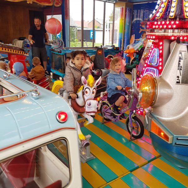 Bijenklas: Joepie, we gaan naar de kermis!