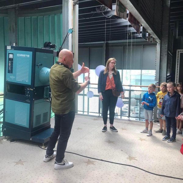 Olifantenklas: naar de bioscoop