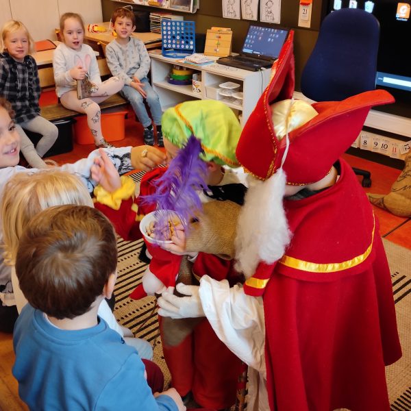 Sint in de berenklas