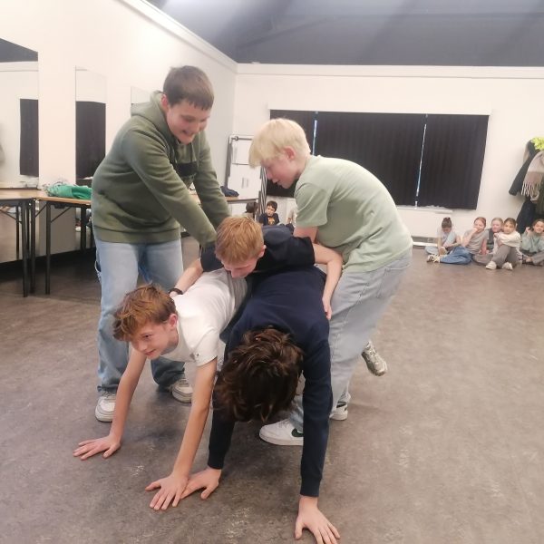 Drama: voertuigen maken