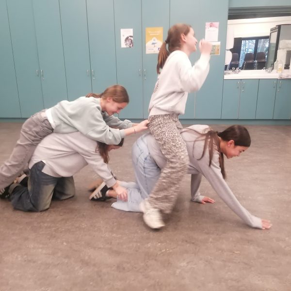 Drama: voertuigen maken