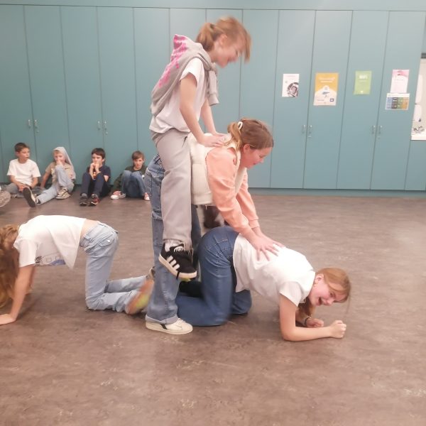 Drama: voertuigen maken