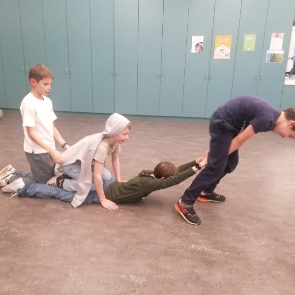 Drama: voertuigen maken