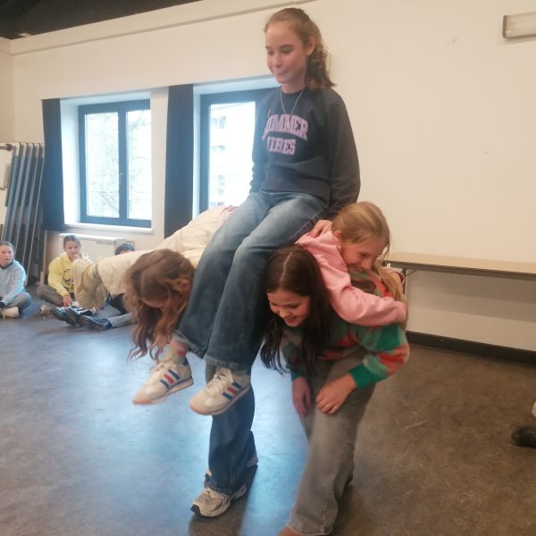 Drama: voertuigen maken