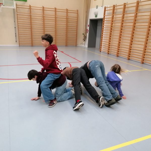 Drama: voertuigen maken