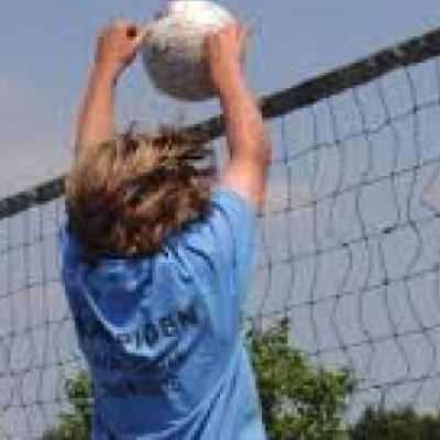 Netbal voor de kinderen van het 6de leerjaar